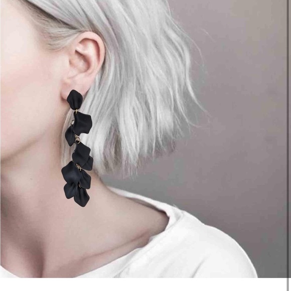 # 26 Clip On Long Acrylic Rose Petal Drop Dangle Earrings Fashion Bohemian - Picture 1 of 7